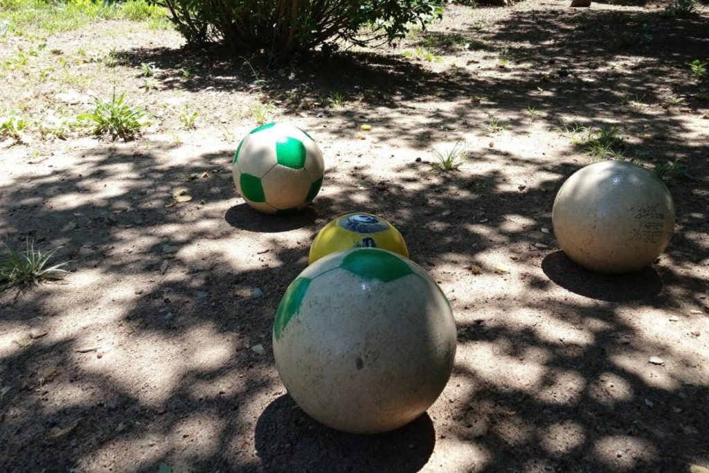 Pétanque et accessoires pour débutants : tout le nécessaire pour bien commencer
